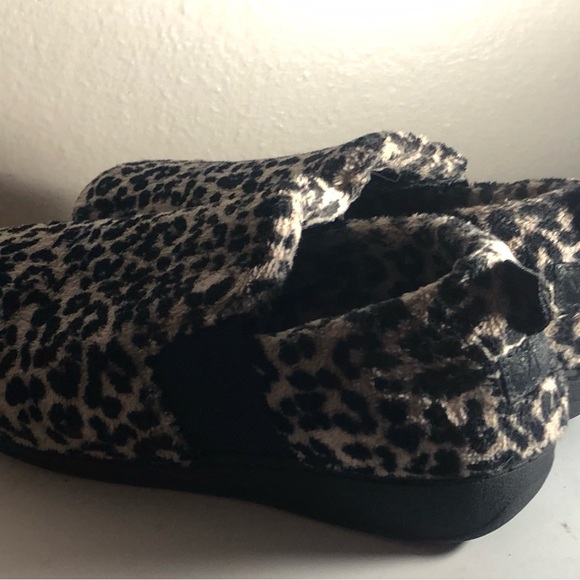 Vionic Women's Indulge Kalia Slip On House Flats Leopard Cheetah Shoes Size 6 - Picture 8 of 16
